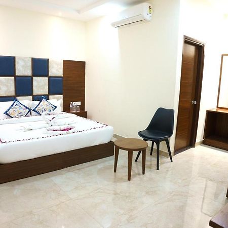 Hotel Vihaan Residency Zirakpur Exteriér fotografie