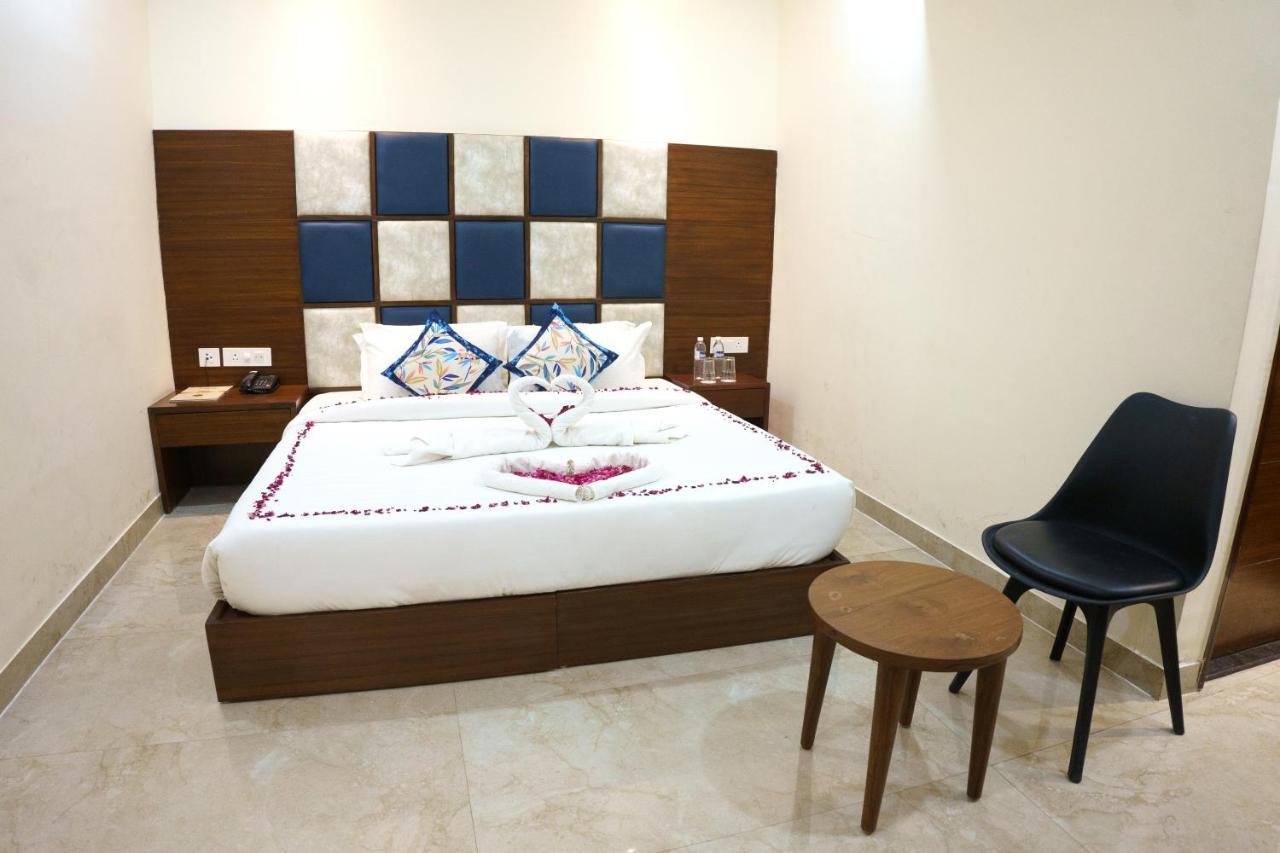Hotel Vihaan Residency Zirakpur Exteriér fotografie