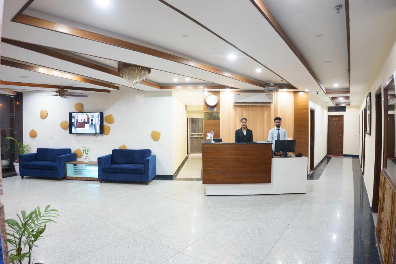 Hotel Vihaan Residency Zirakpur Exteriér fotografie